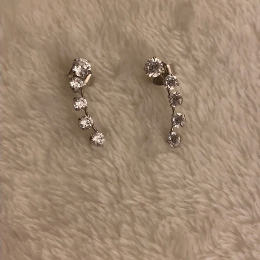 5-stud earrings